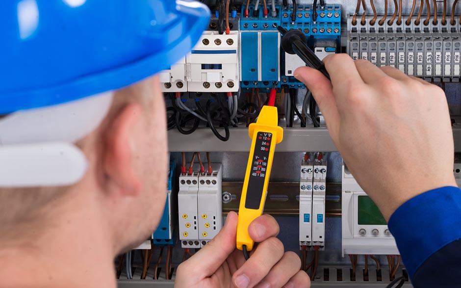 l'électricien Plaisir